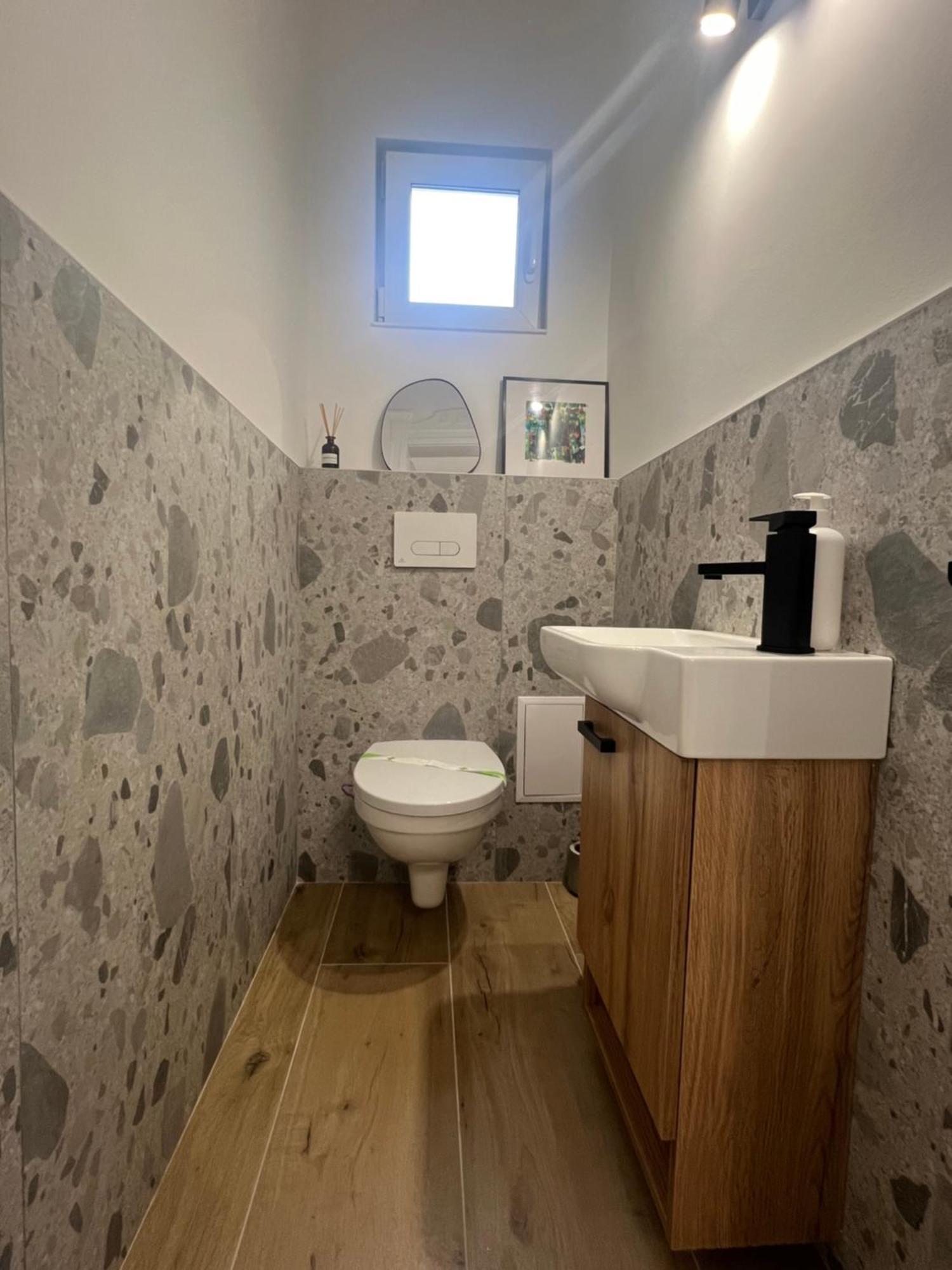 La Strada Central Apartament Oradea Exteriör bild